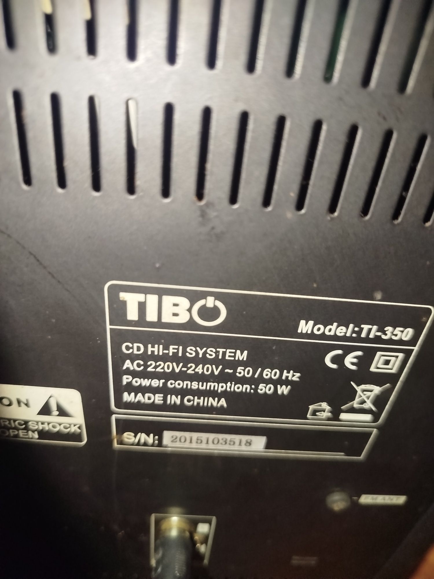 Аудиосистема с блутут usb cd aux Tibo с колоните(светещи)