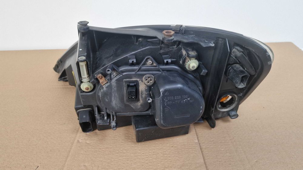 Форд Галакси десен ксенон ксенонов фар Ford Galaxy xenon desen far