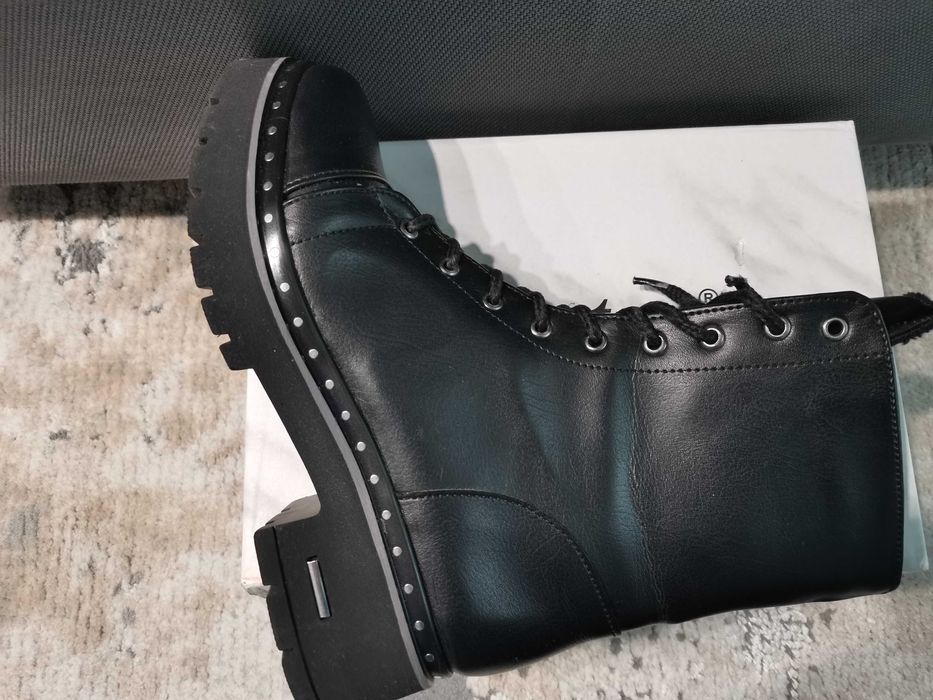 Боти, само пробвани 37,38 номер по 20лв