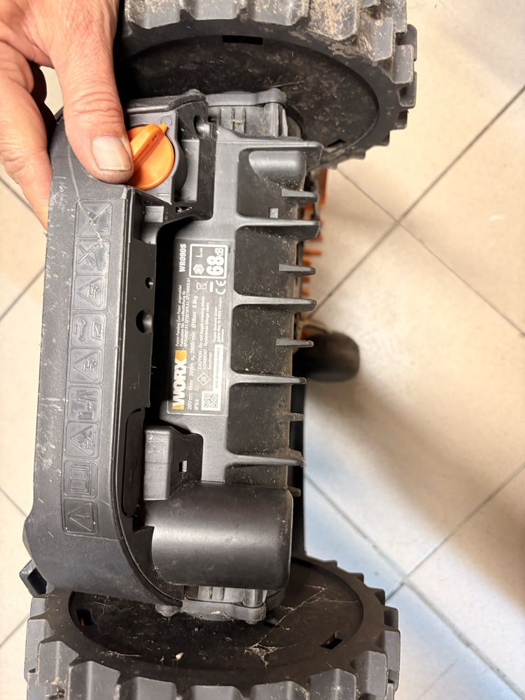 robotel de tuns gazonul sbasic worx de piese