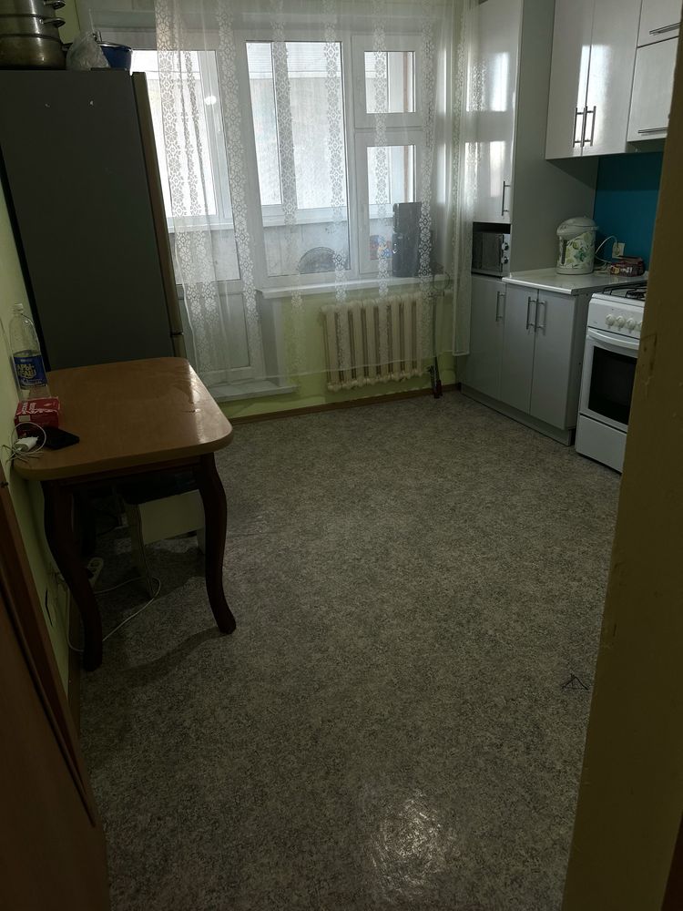 Продам 2-комн квартиру в 19 мкр по Жукова