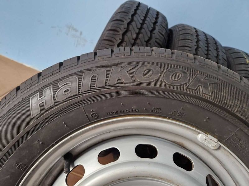 4 броя Летни бусови Гуми с джанти R16C 215/70 Hankook-Hyundai