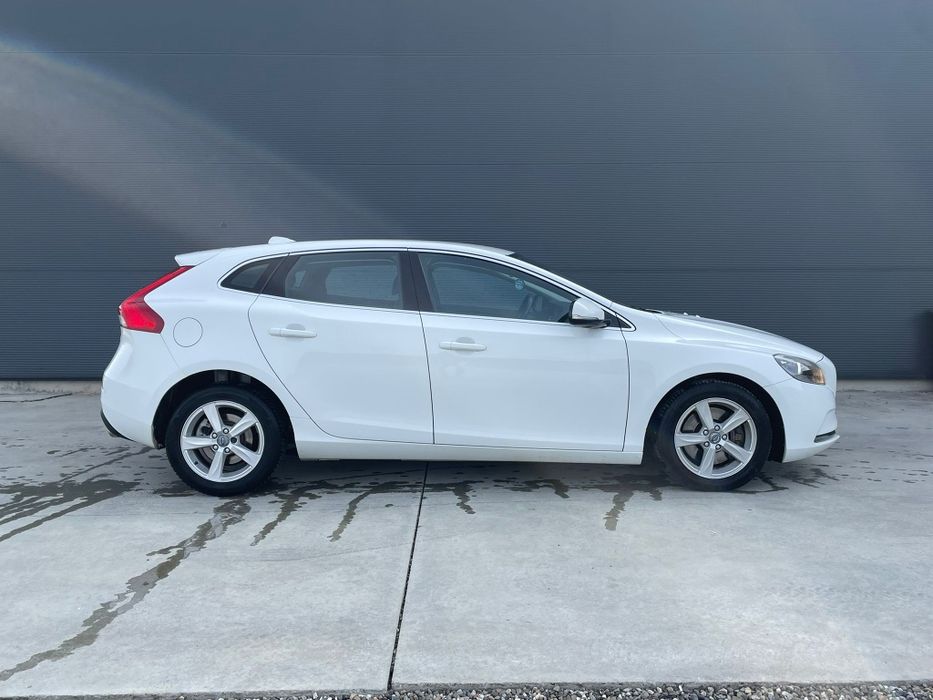 Volvo v40 2.0d 190 cai