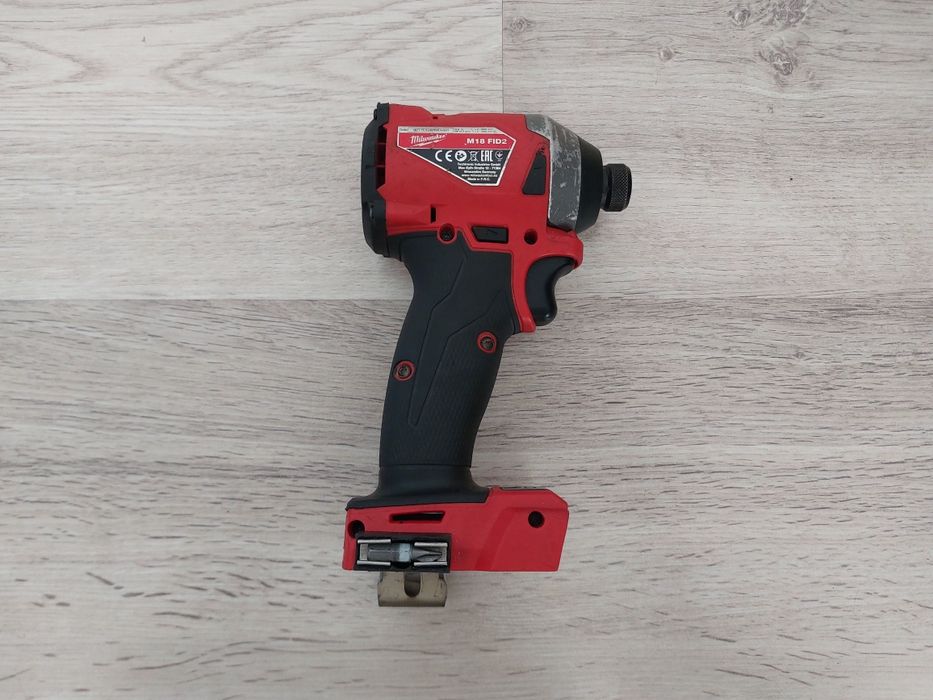 Autofiletanta impact biți milwaukee M18 FID2, 230 nm, stare perfectă