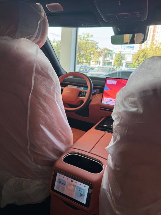 Lynk & Co 900 Gibrid