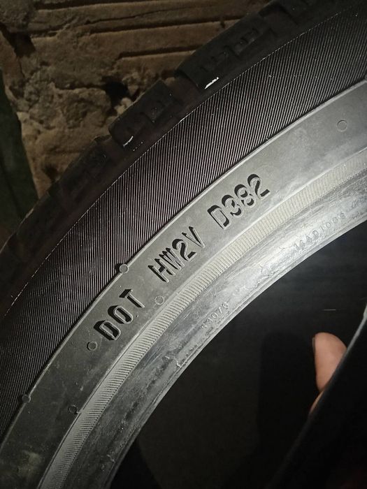 Continental 265/35/19 зимни гуми