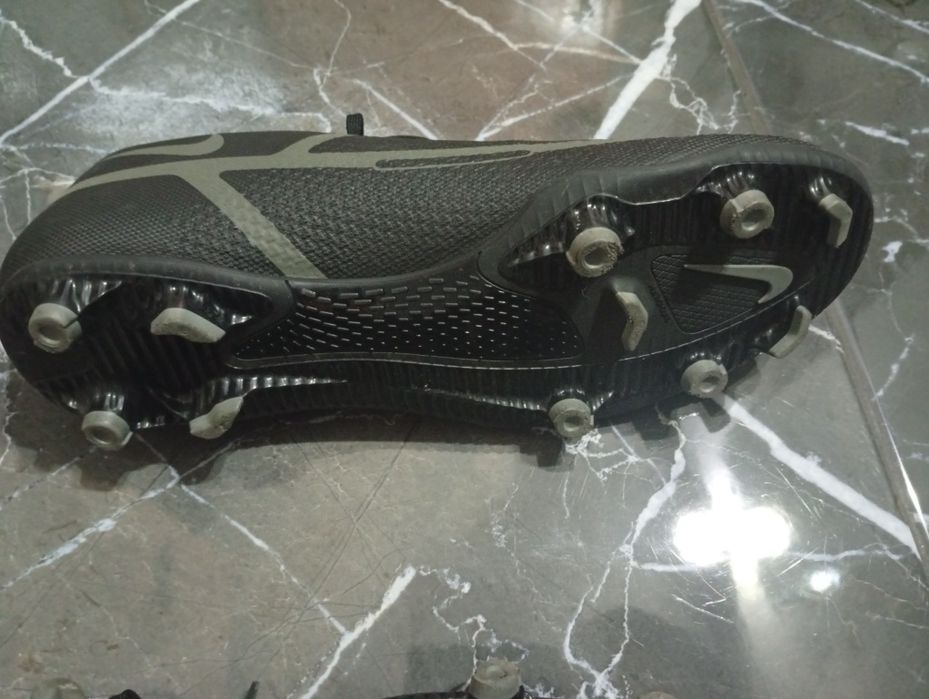 Бутонки Nike Phantom