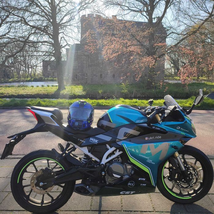 Cfmoto 300sr 2022  cat A2  NU (kawasaki bmw honda yamaha}