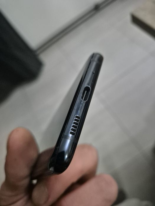 Samsung s20 plus display stricat