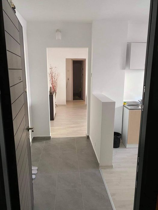 Apartament de închiriat, 2 camere Craiovita (Materna)