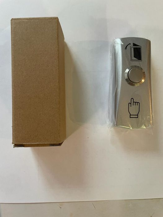 Кнопка " Выход" с разомкнутыми контактами ( металлическая)