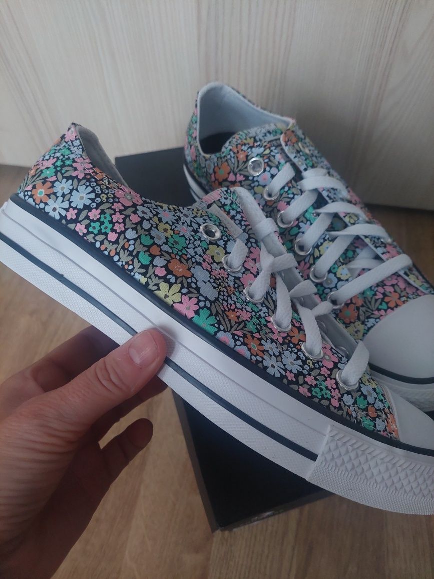 Дамски кецове CONVERSE