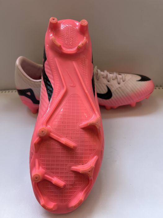 Nike mercurial 42