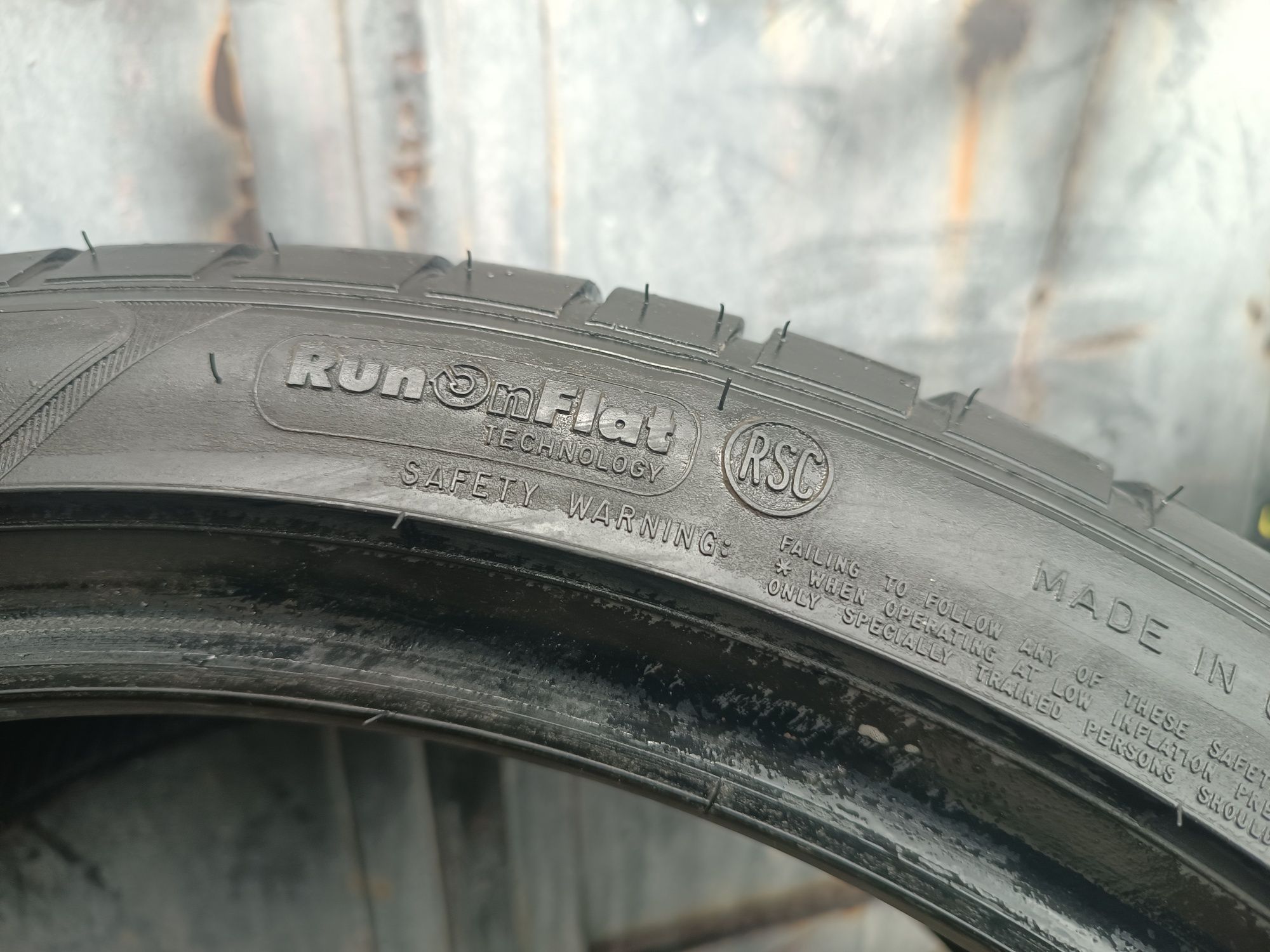 225/40/19 и 255/35/19 Goodyear