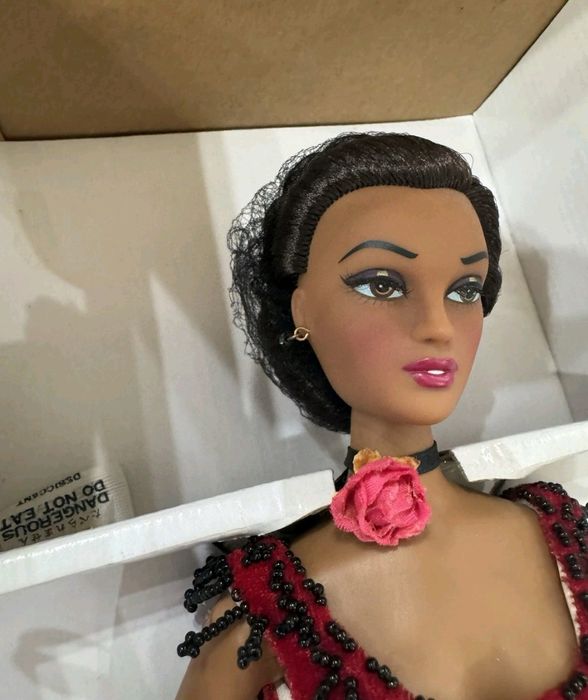 Păpușa de colecție model rar