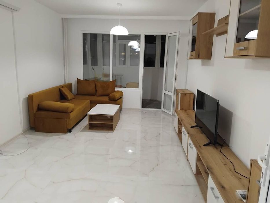 Дава се под наем Двустаен апартамент в Бургас, Братя Миладинови - 70 кв.м за 408 € - Снимка #1