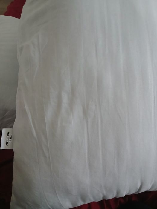 Продам подушки размером 50×70.
