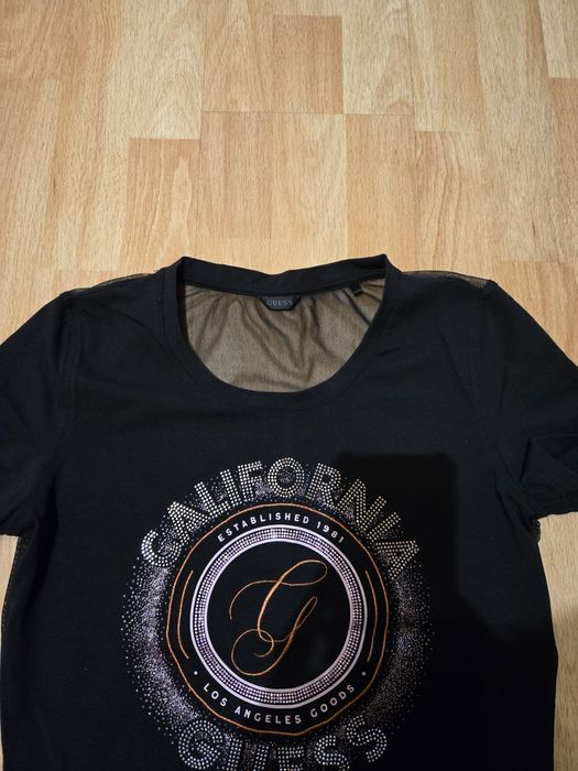 Guess! Оригинална дамска блуза!