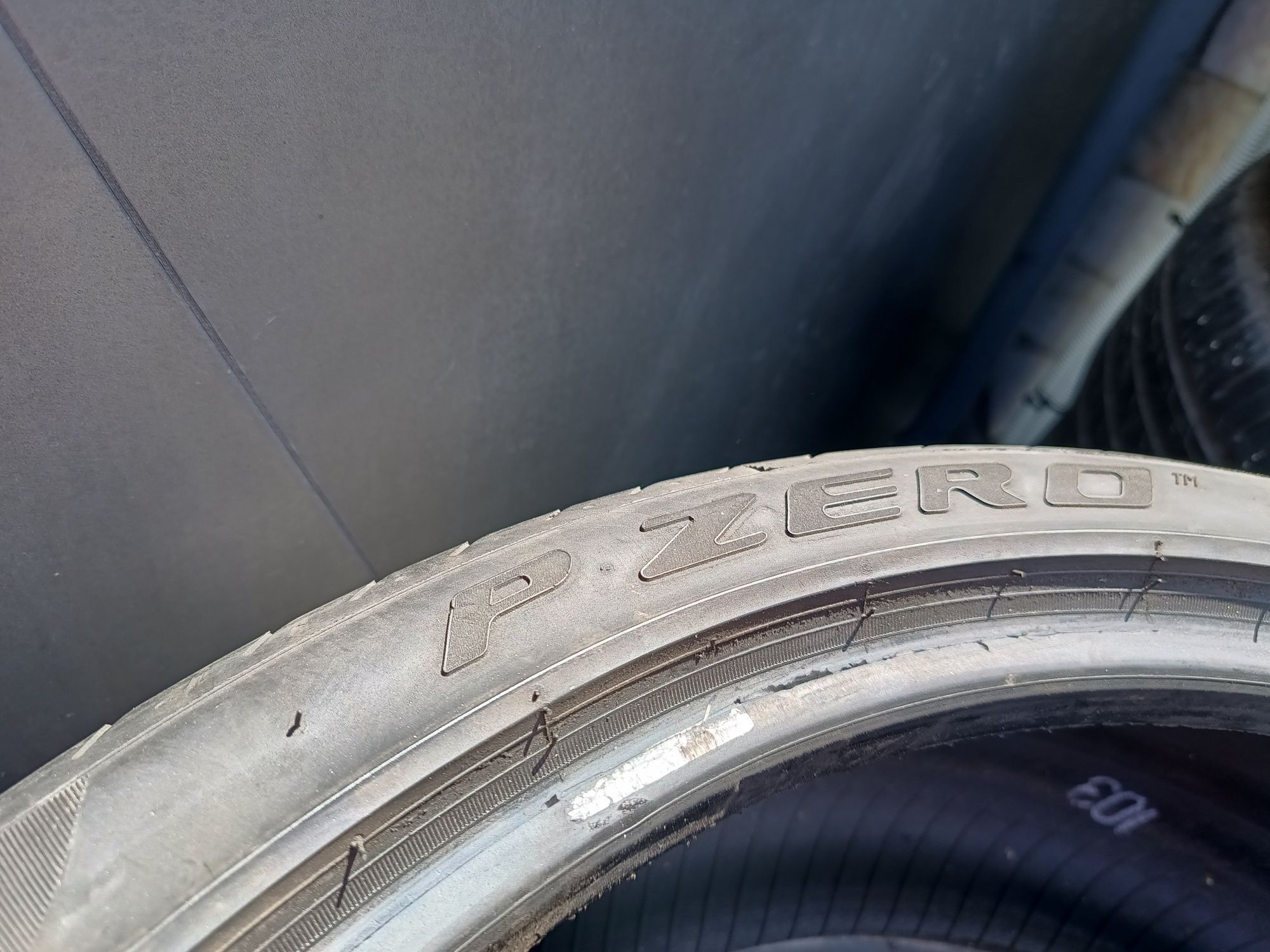 Pirelli 255 35 20