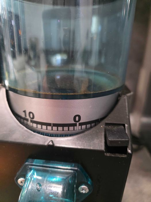 Кафемелачка Rancilio Rocky в перфектно състояние