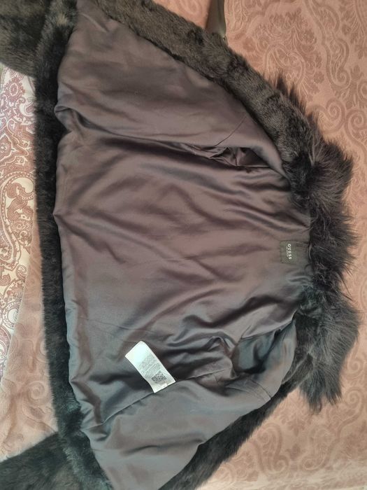 Haina de blana Guess