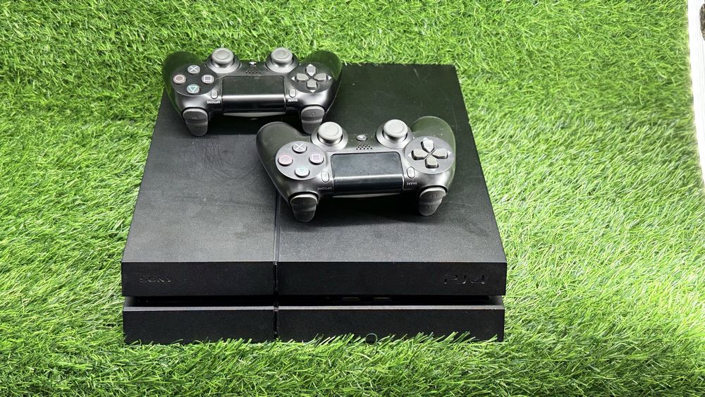 Play Station 4 / Плэй стейшон 4 1тб/ 30 игр/ Ломбард Даем деньги