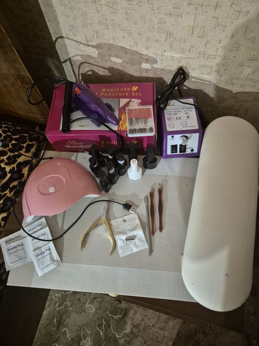 Маникюрный апарат + лампа коврик подушка