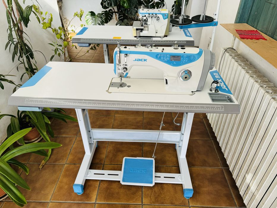 Masina de cusut triploc lucreaza cu 3-4-5 ate plus surje nou