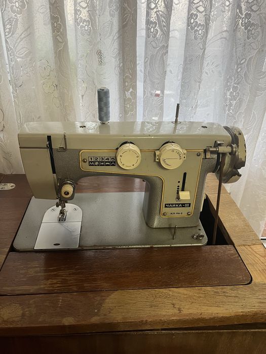 Швейная машинка Чайка 3