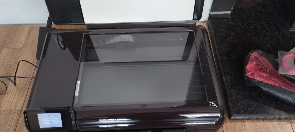Принтер HP Photosmart Wireless e-All-In-One (B110)