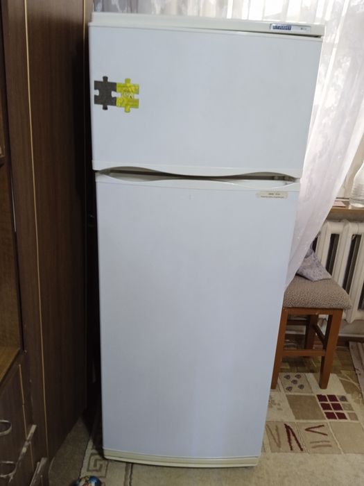 Два холодьника, "Атлант" и "Орск-3", рабочие, в отличном состоянии,