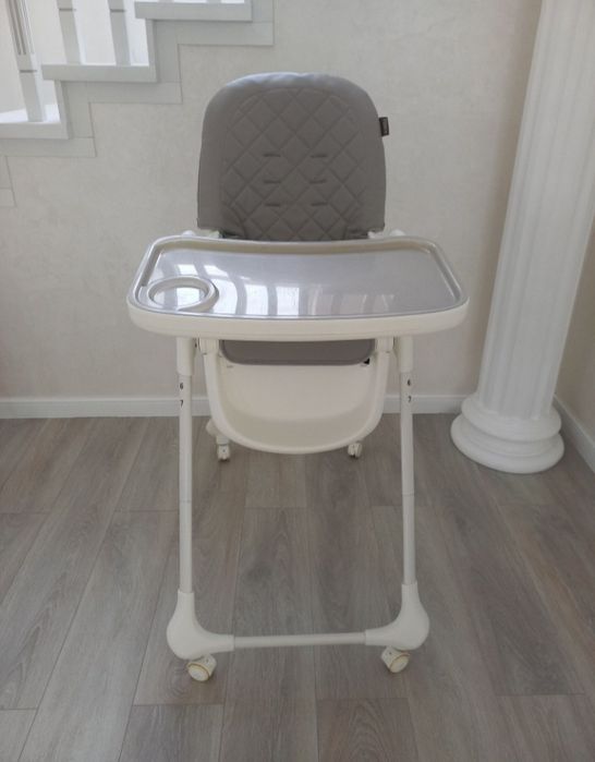 Продается детский стол-20000, люлка-8000, бесик-15000