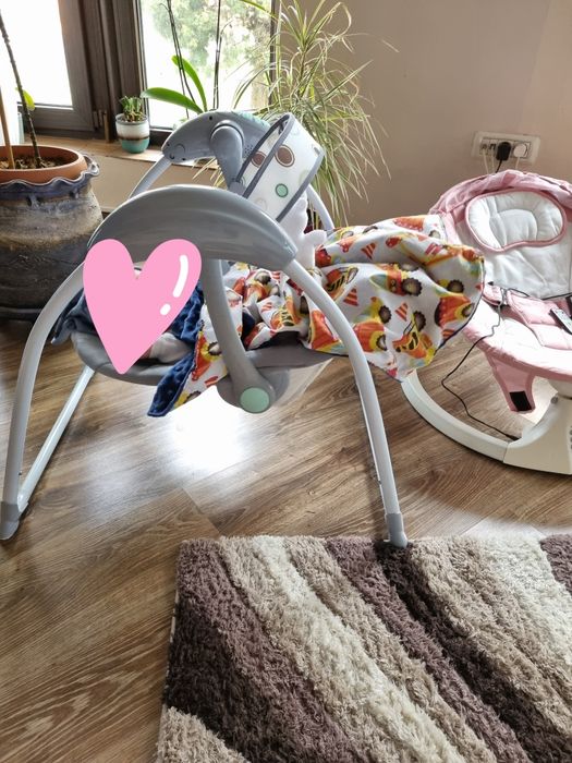 Leagăn electric cu muzica - gri