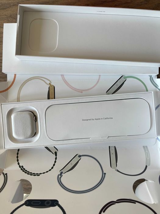 Apple Watch 9 41mm Starlight AL nou + bratara Silicon originala