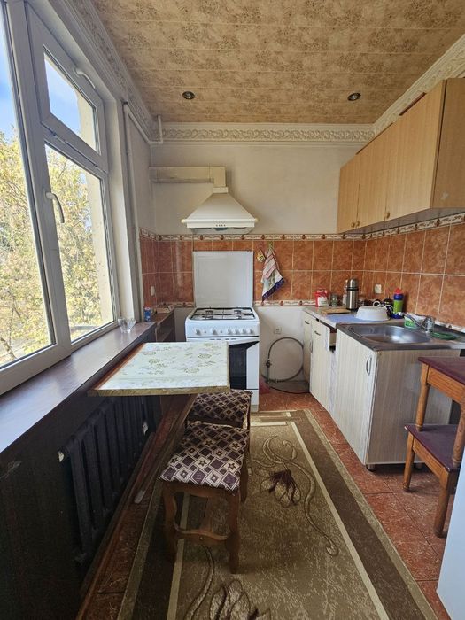 Сдаю 1 ком Максим Горький