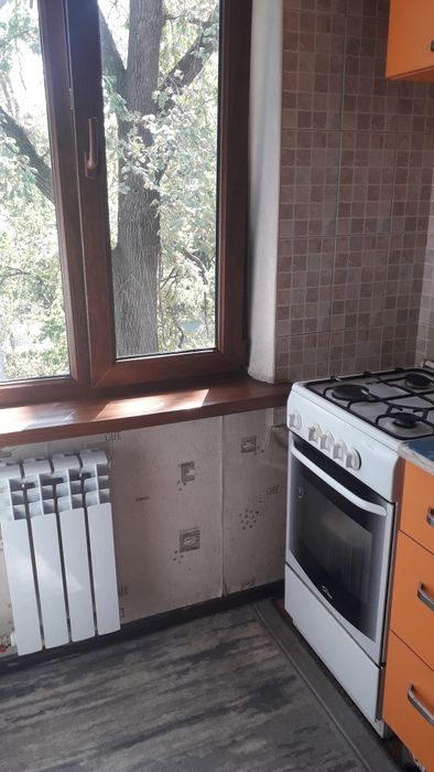 Продам 1.5 кв в 8 мкр  20д
