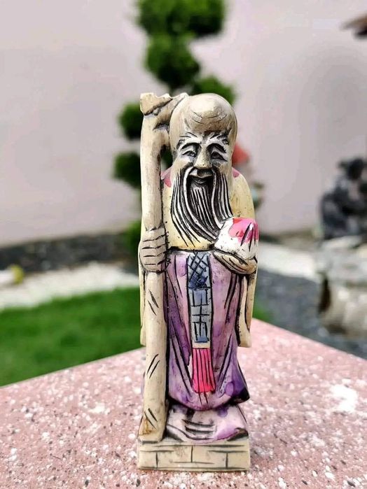 Cei 3 Înțelepți Nemuritori: " Fuk, Luk, Sau "
Realizați manual, sculpt