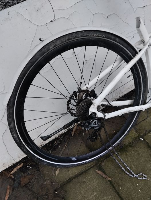 Продавам велосипед cannondale 28