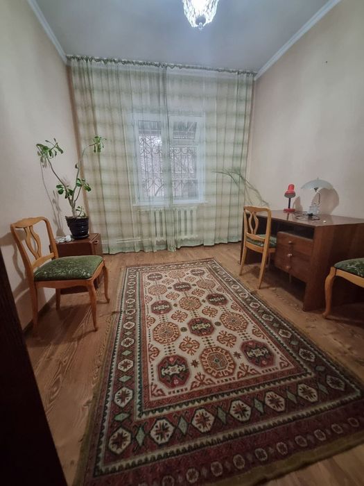 4-х комнтаная 4/1/9. М. Ойбек.