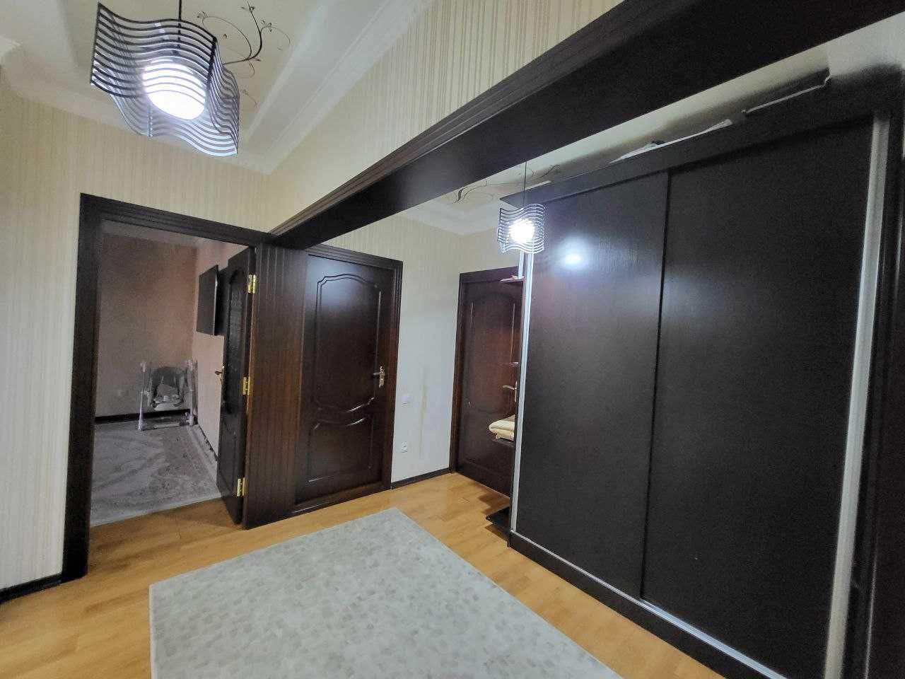 Продам  4 комнатную на Госпитальном,  140 000$