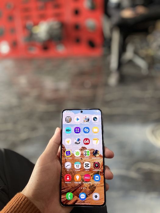 S21 5G sotiladi 8/256