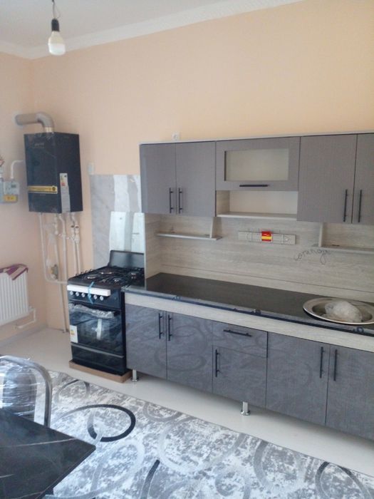 Ижарага уй берилади  урикзор бозор  йонида  2 хона  450& хамма шаройит