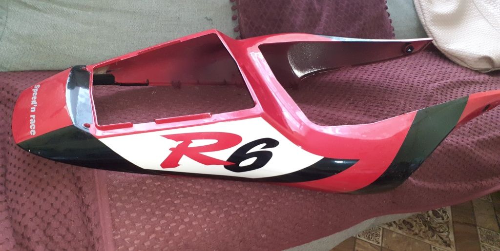 Carena aripa spate yamaha r6 2000-2002