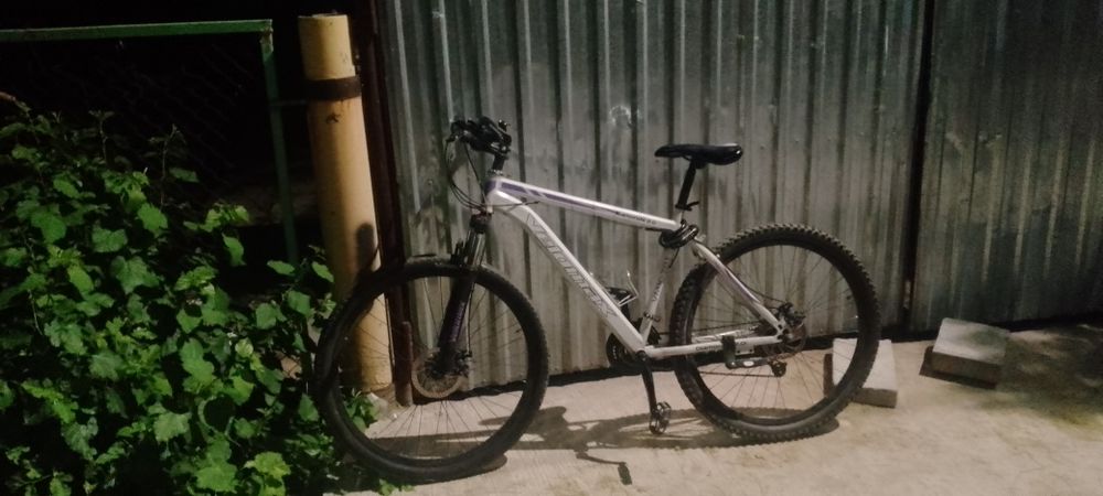 Velosipet sotiladi razmeri 29 xolati yaxshi  1 milion