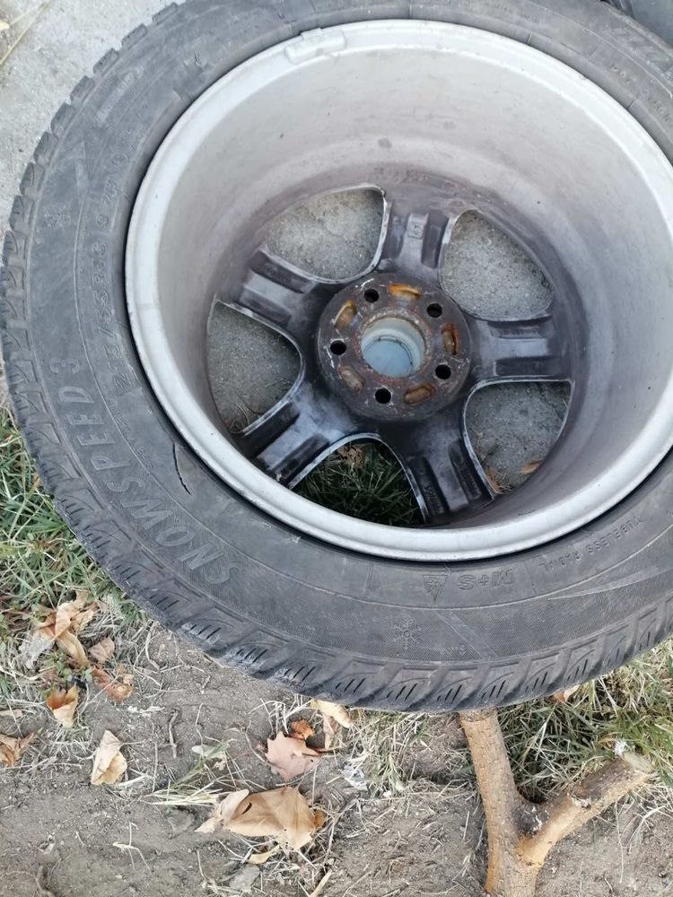 Borbet 16” 5х108, със зимни гуми 215/55/16