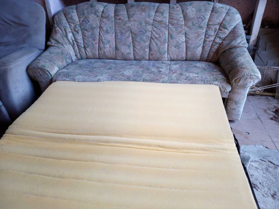 Canapea extensibila pt 2 persoane