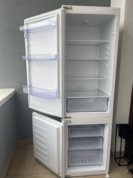 Combina frigorifica frigider Beko BCSA285K2S, 271 l, Clasa A+