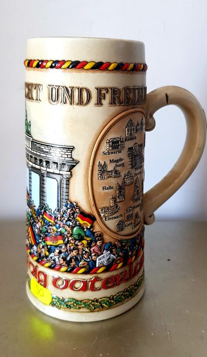 Halbe de bere vechi din porțelan