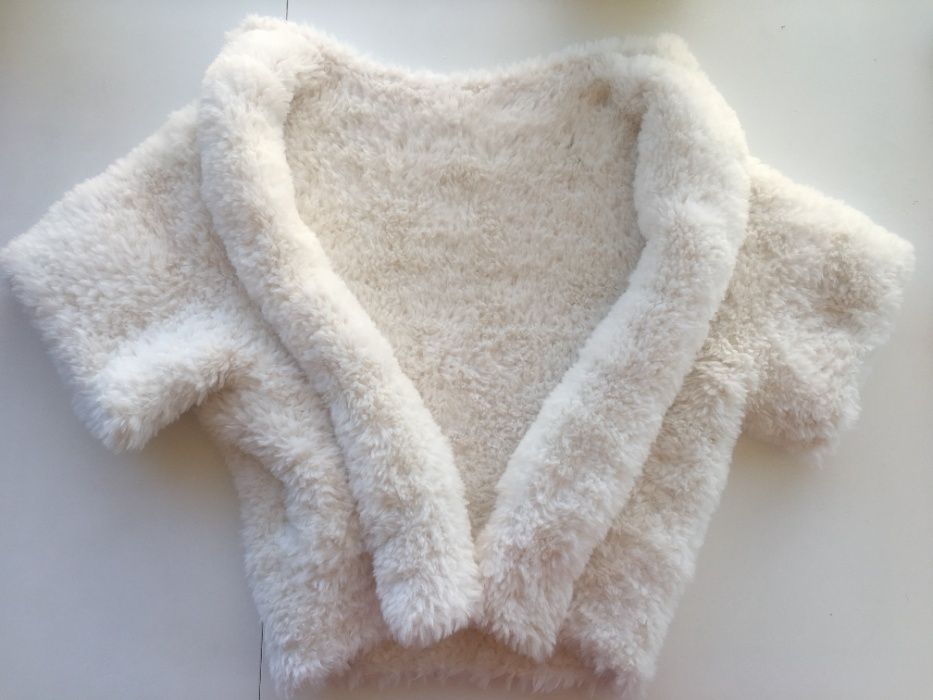 Cardigan alb/ tricotat manual/ cardigan/foarte moale la atingere/ noua