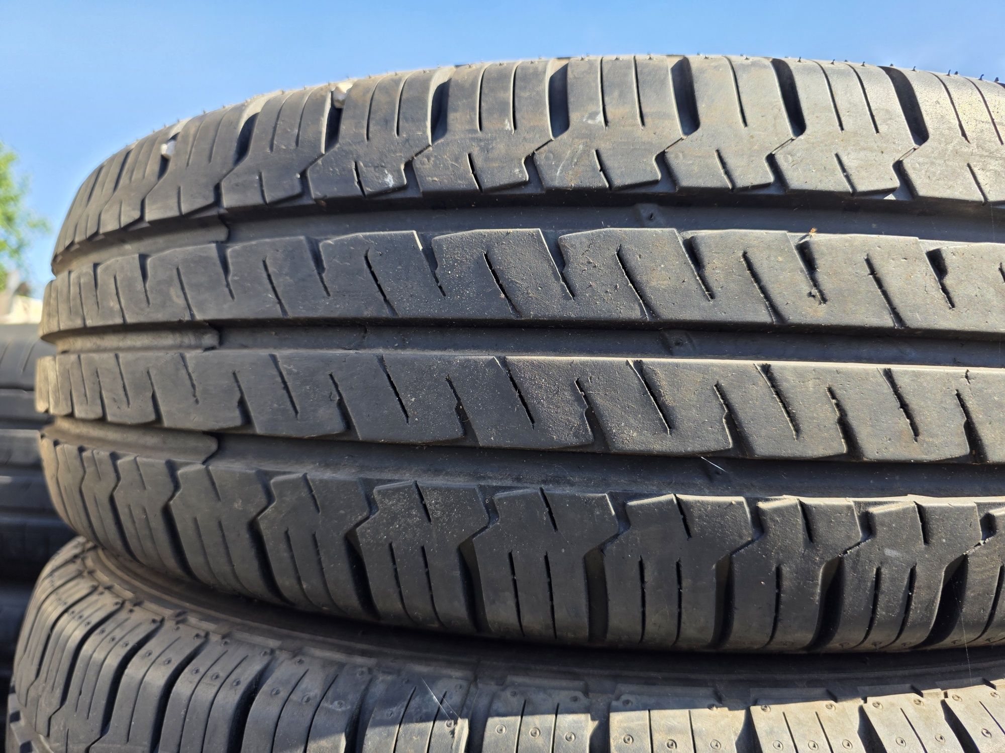 6бр Летни гуми за Бус 205 75 16С - Hankook